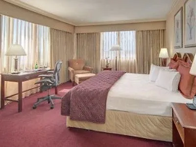 Wyndham O'hare Hotel